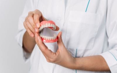 Benefits of Dentures: Types and Cleaning