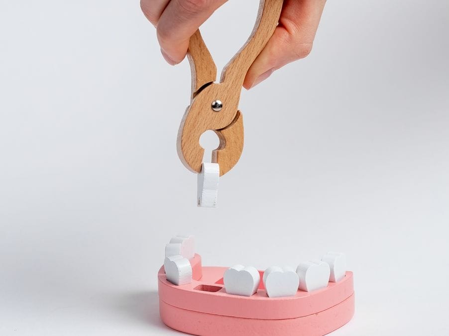 toy tooth etraction