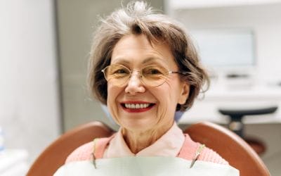 Implant-Supported Dentures vs. Traditional Dentures